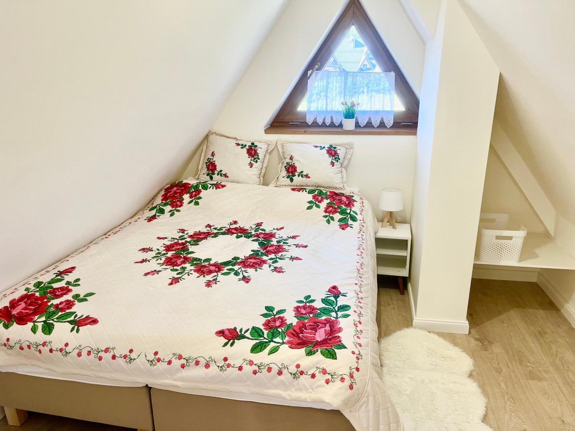 Willa Pod Jarzabami Kościelisko Exteriör bild